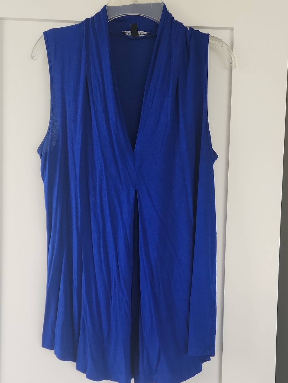 Cable & Gauge Sleeveless Draped V-Neck Tank in Cobalt Blue Size Medium